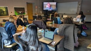 students attend Ted Genoways' workshop